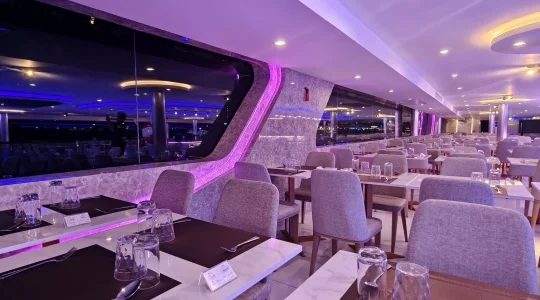 ラグジュアリーホワイト